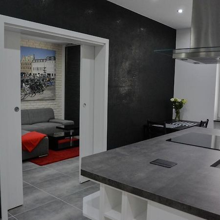 Rr Bus Station Apartment Братислава Екстериор снимка