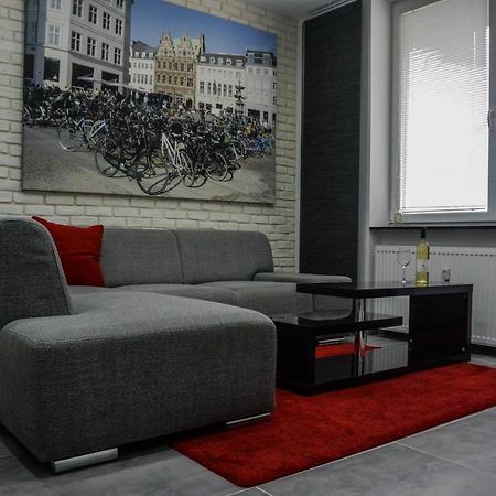 Rr Bus Station Apartment Братислава Екстериор снимка